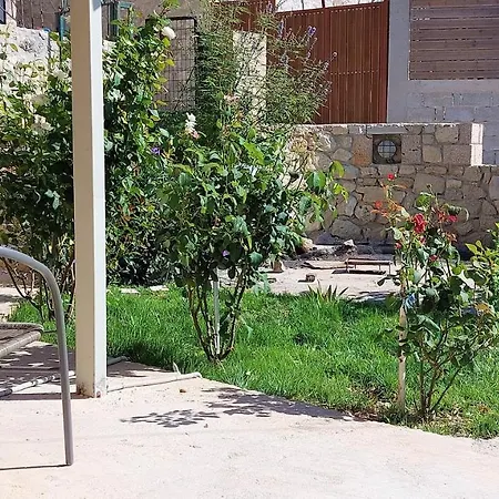 Tsanes Holiday home