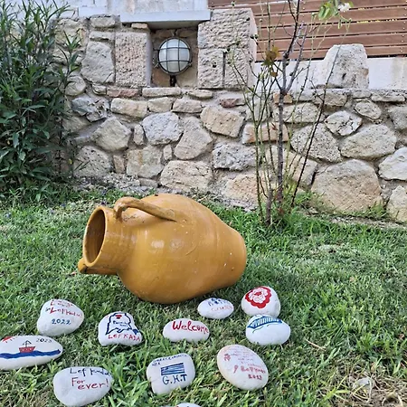 Tsanes Casa de Férias *