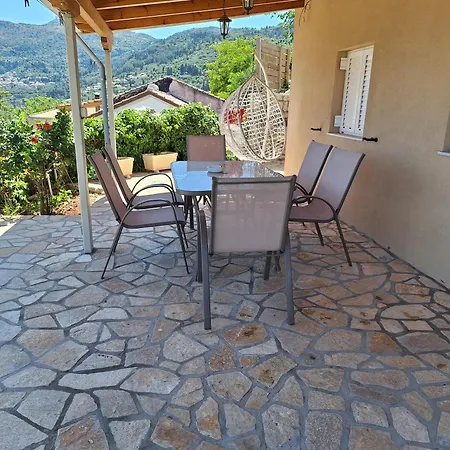 Tsanes Holiday home
